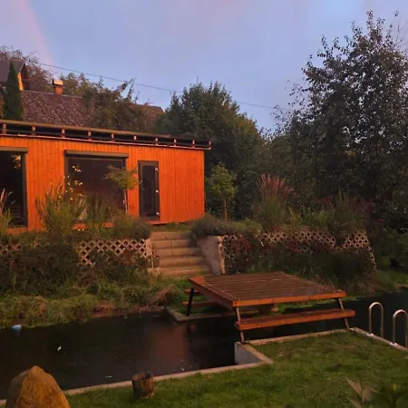 Capi Hnizdo Se Saunou Chalet