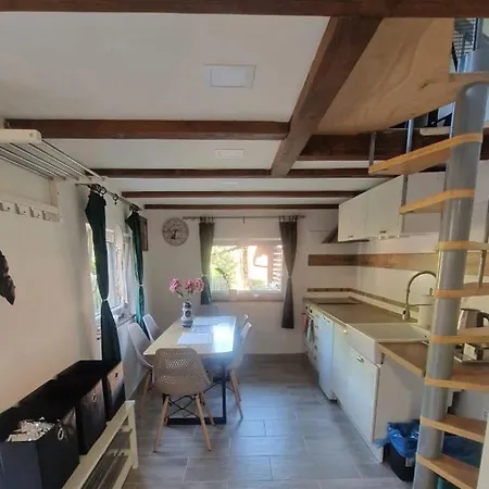 čapí Hnízdo Se Saunou Horská chata Cvikov